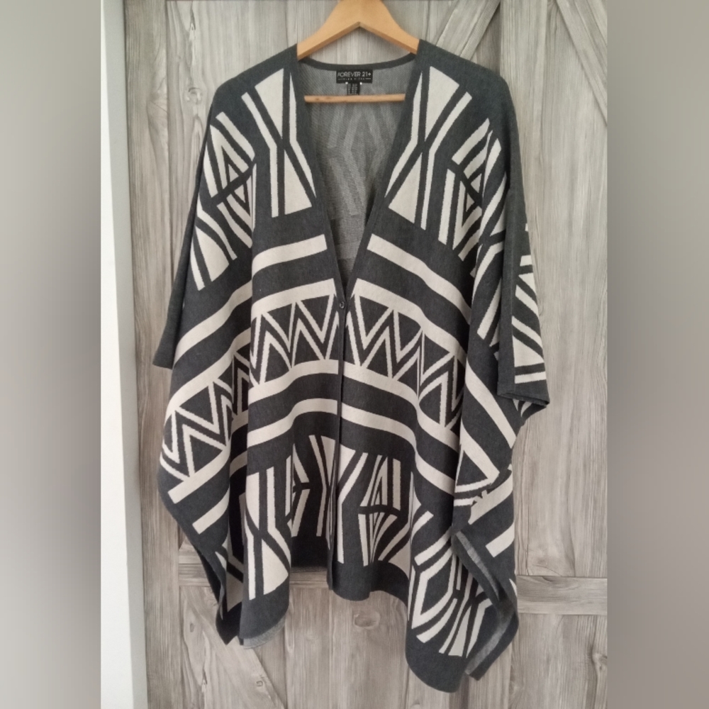 Forever 21+ Knit Poncho Cape XL/1X